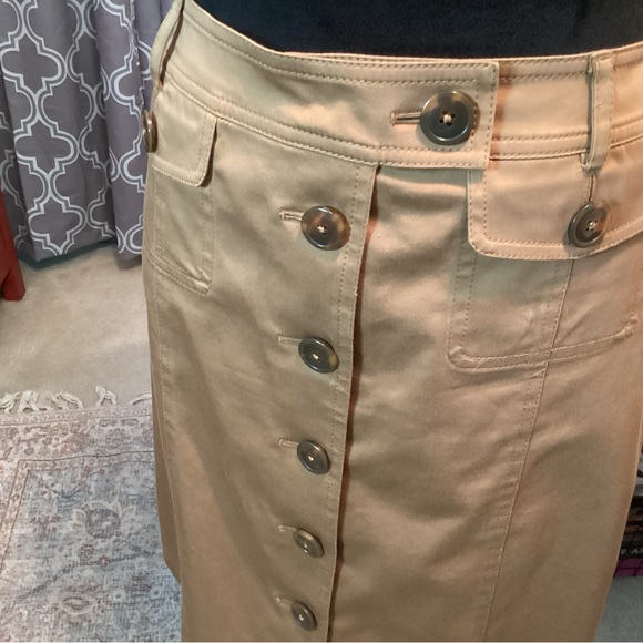 Jones New York Khaki Skirt - Picture 3 of 7